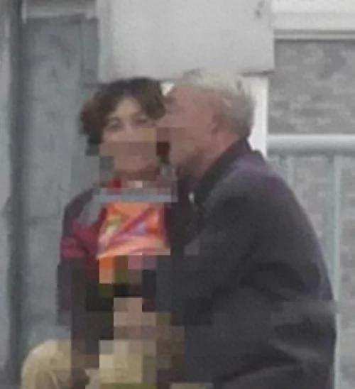 吃瓜无偿大爷大妈,大爷大妈的无偿“吃瓜”生活