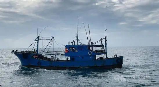 吃瓜渔船相片,捕捉夏日悠闲时光