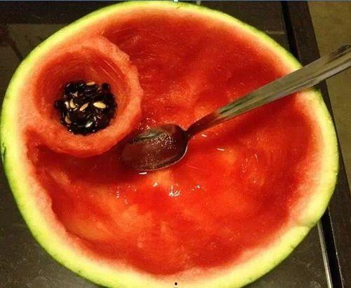 吃瓜勺子尖头,探寻吃瓜勺子尖头背后的趣味与智慧